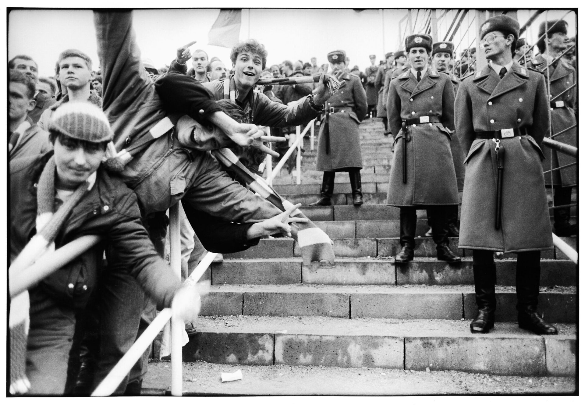 Avant la chute, photographie de Harald Hauswald