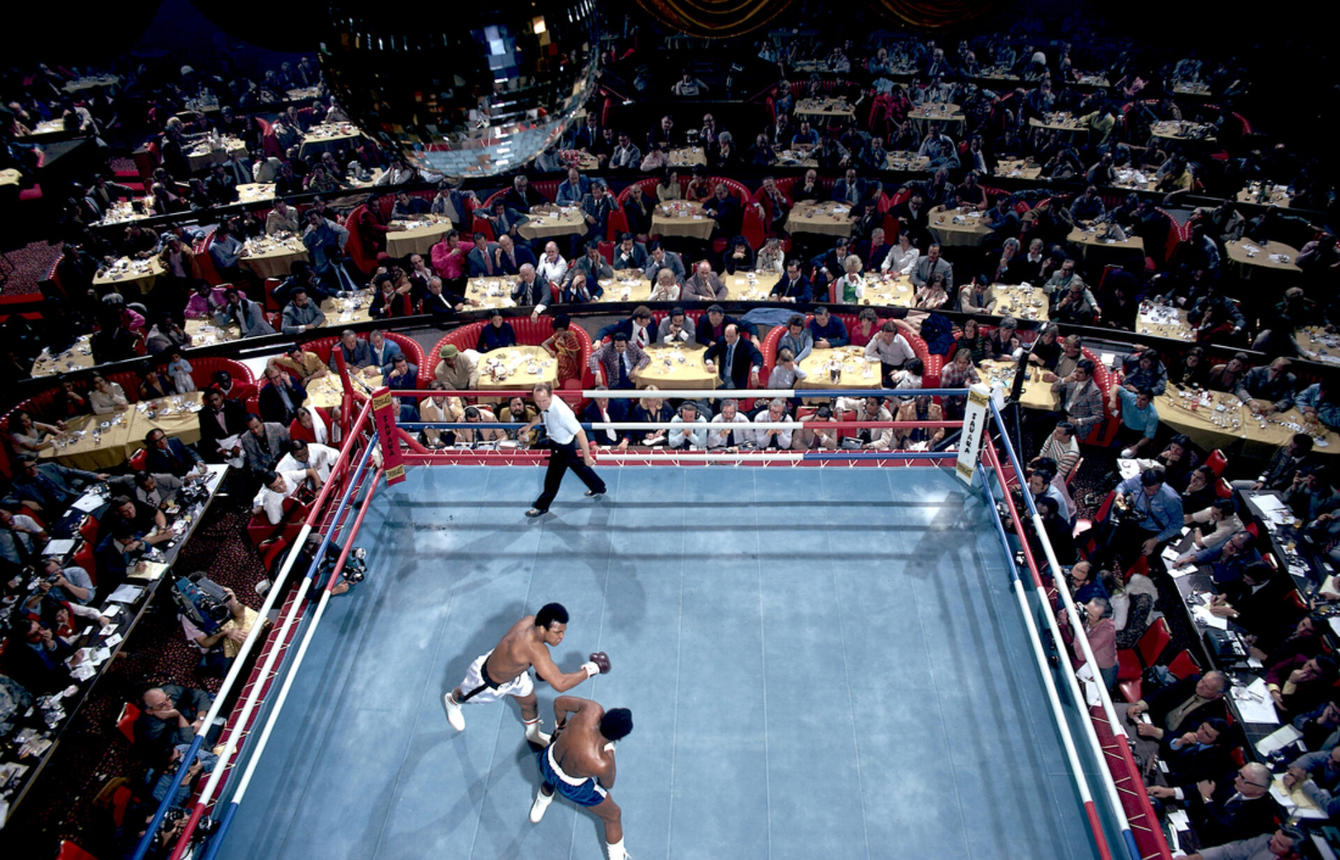 Ali vs Bob Foster, photographie de Neil Leifer