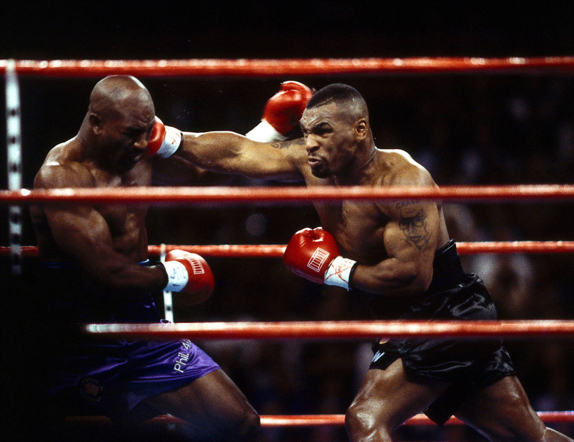 Evander Holyfield vs Mike Tyson, photographie de Neil Leifer